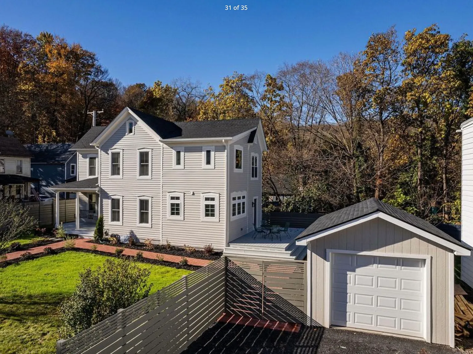 344 Center St — Photo 3
