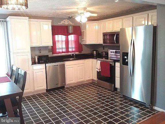 5th image of 1308 Bloxham Ct