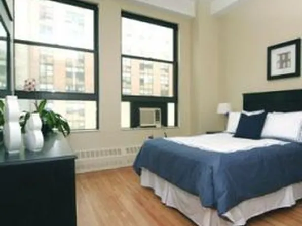 148 West 23rd Street image 1 of 5