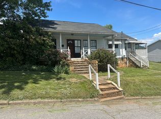 32 Glenn St, Canton, NC 28716