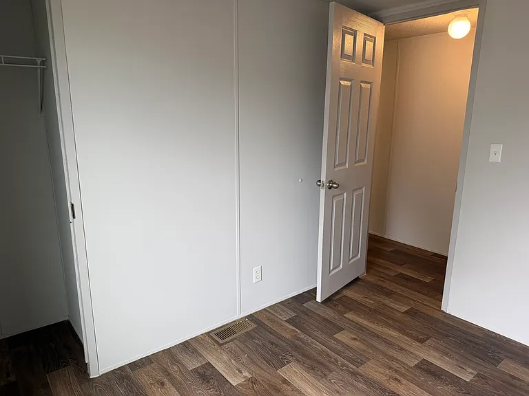 15 Locust St — Photo 22
