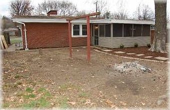 2nd image of 607 Wood River Ave