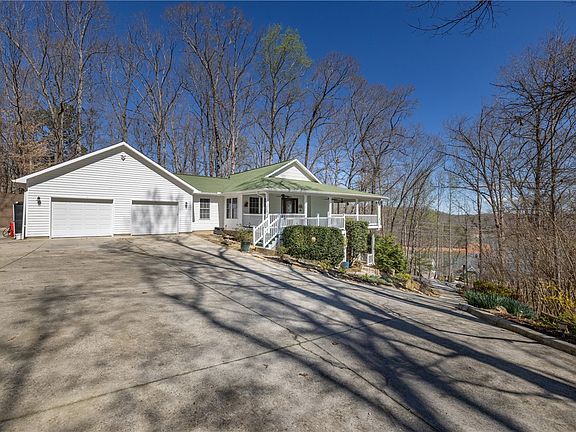 3rd image of 204 Riverlake Rd