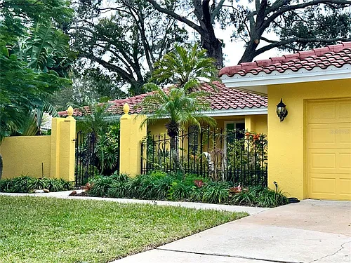 1883 Riviera Cir Photo 1