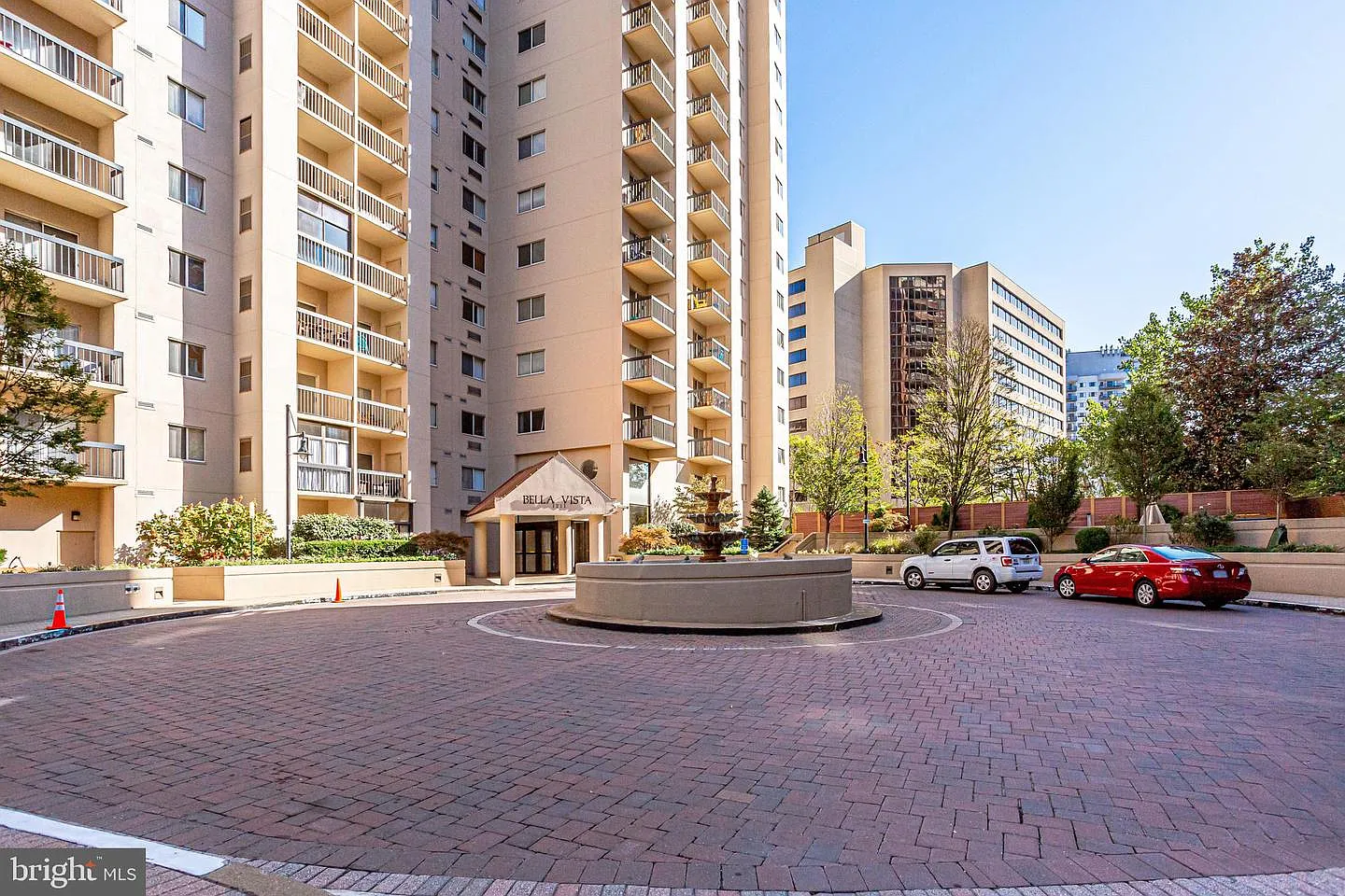 1 bed, 837 sqft, $2,750 — Photo 4