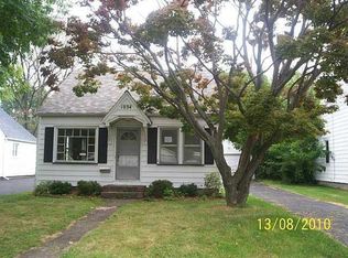 1034 Bennington Dr, Rochester, NY 14616