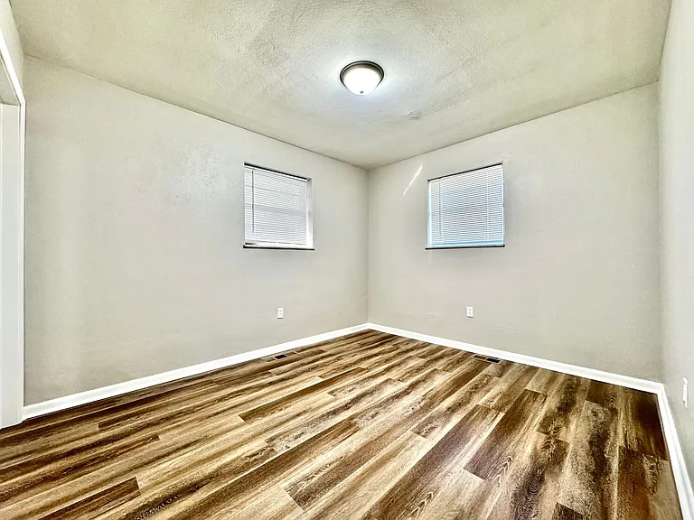 1274 Highland Ave (Dayton) — Photo 10