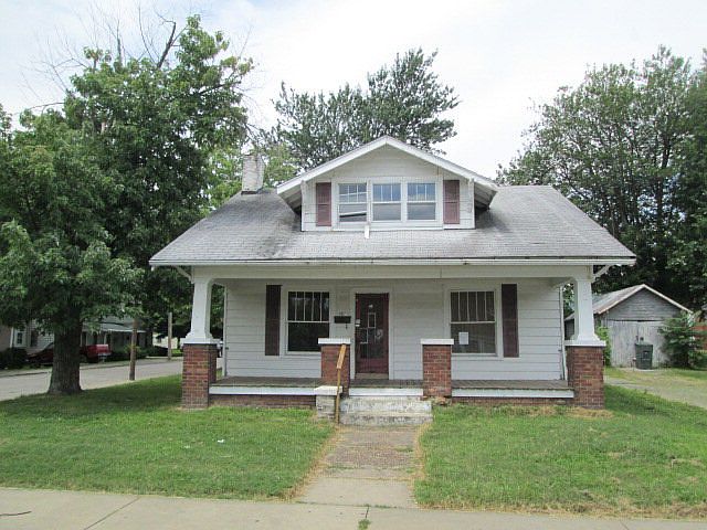 2nd image of 365 Lawrence St