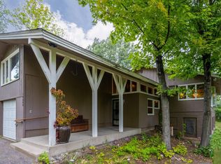 10000 Hillside Ln W, Minnetonka, MN 55305