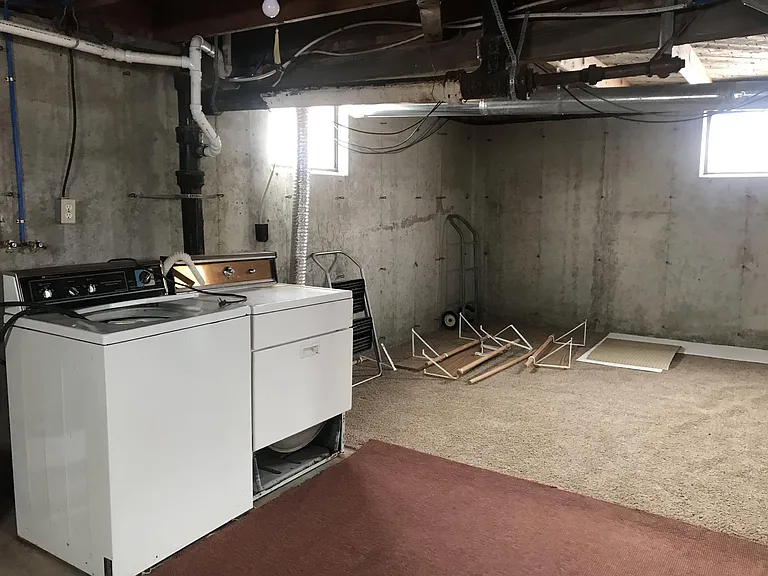 216 N Noble St — Photo 13