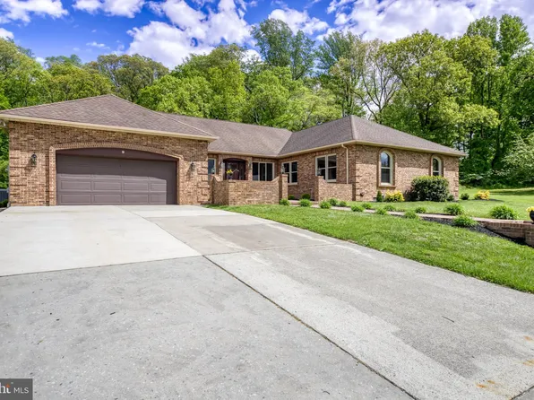 9 Hickory Ln, Woodstown, NJ 08098