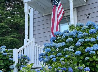 17 W End Ave, Niantic, CT 06357