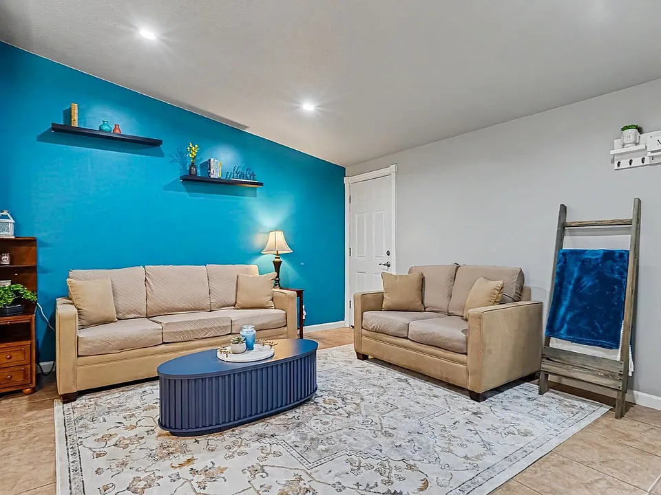 782 W Gina Dr #ID1638289P