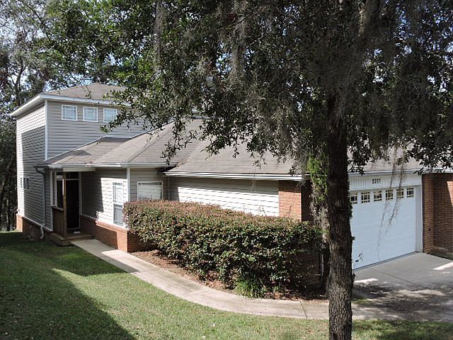 1st image of 2206 Delta Ln