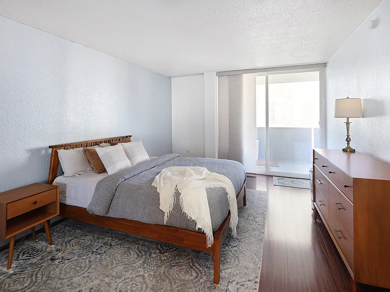 909 N Logan St #8F — Photo 21