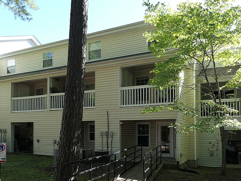 138 Kingsbury Dr — Photo 17