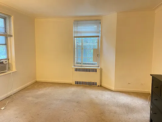 Sold by Voro, LLC | media 3