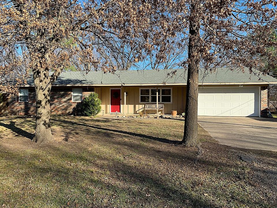 Front view of home 