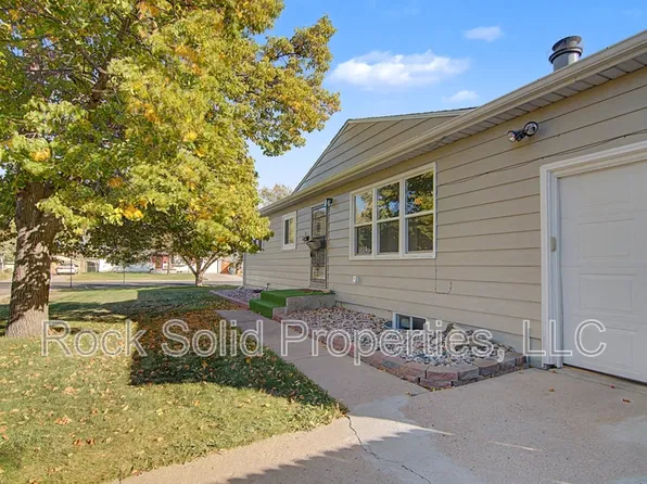 4017 Baldwin Dr, Cheyenne, WY 82001