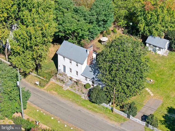 677 Federal St, Paris, VA 20130