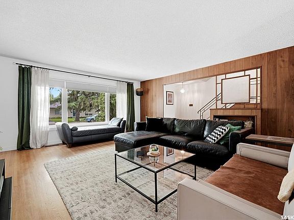 4th image of 111 Bell STREET