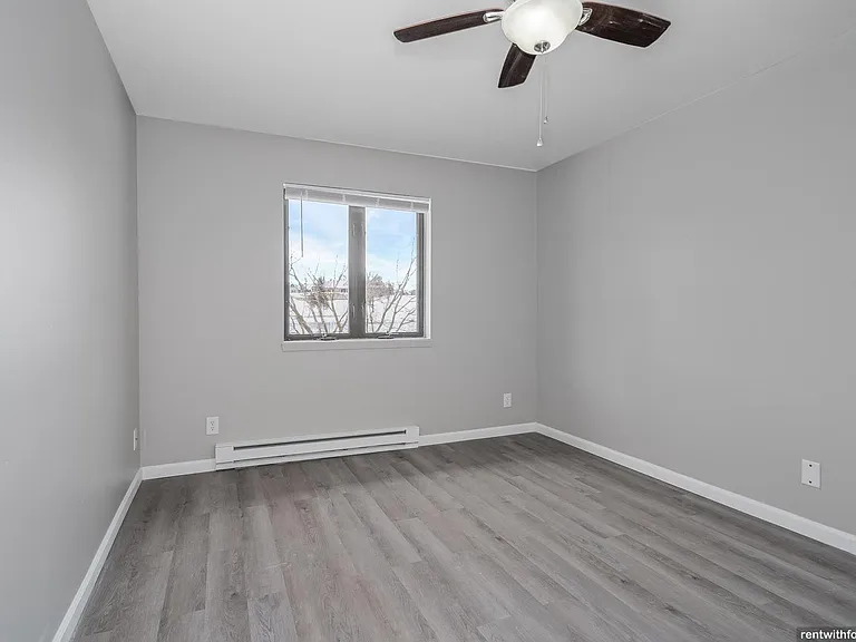 Fox Shores — Photo 10