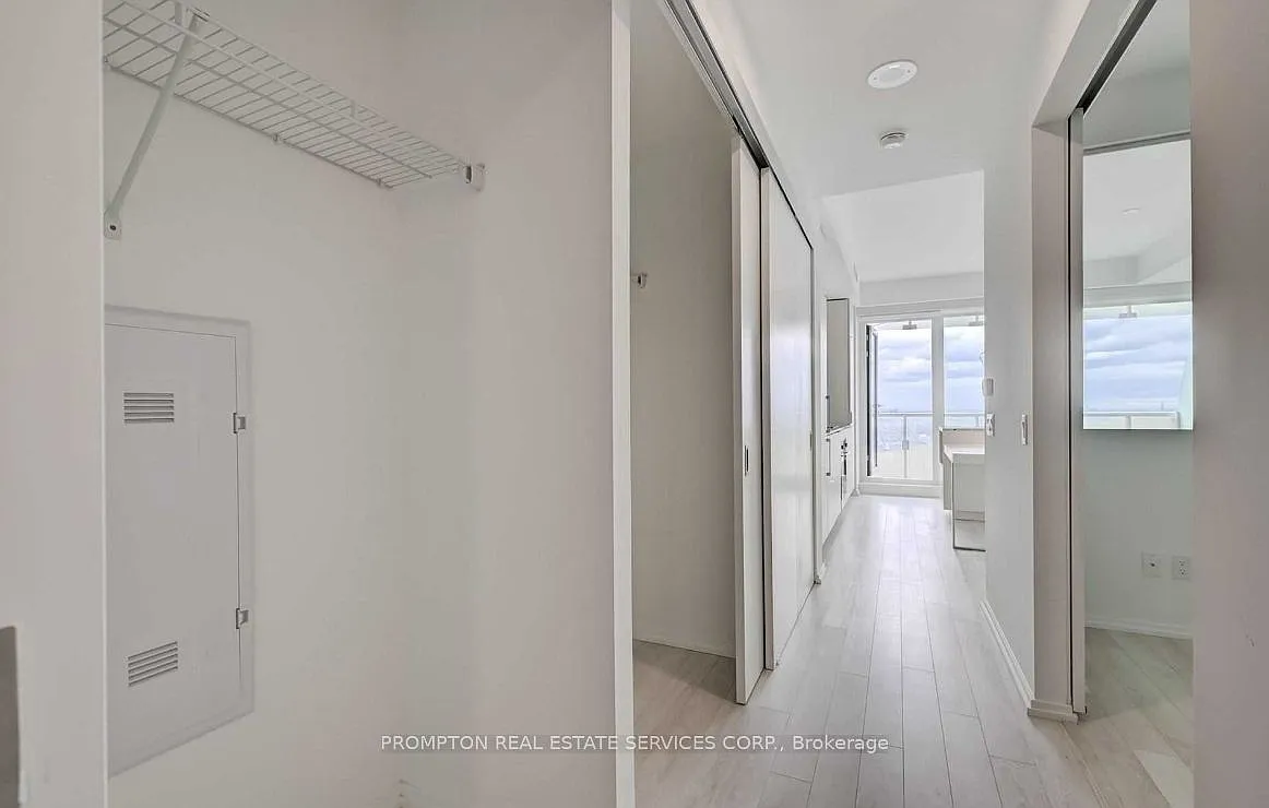 Photo 2 of 12 - 197 Yonge St #3511 - Toronto, ON Building Photo - 197 Yonge St #3511