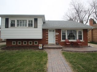 10025 Alice Ct, Oak Lawn, IL
