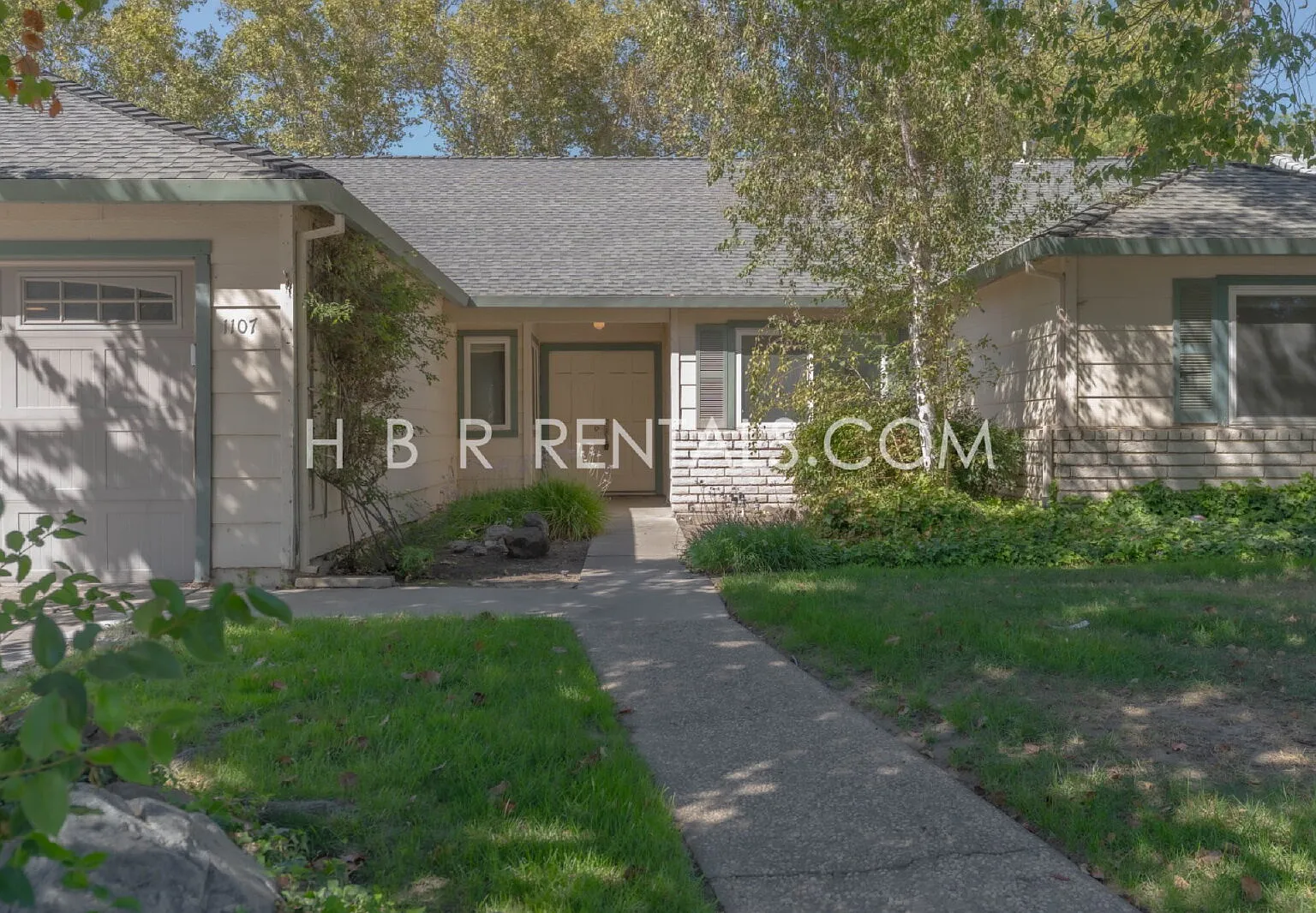 4 bed, 2.0 bath, 1862 sqft, $2,800 — Photo 1