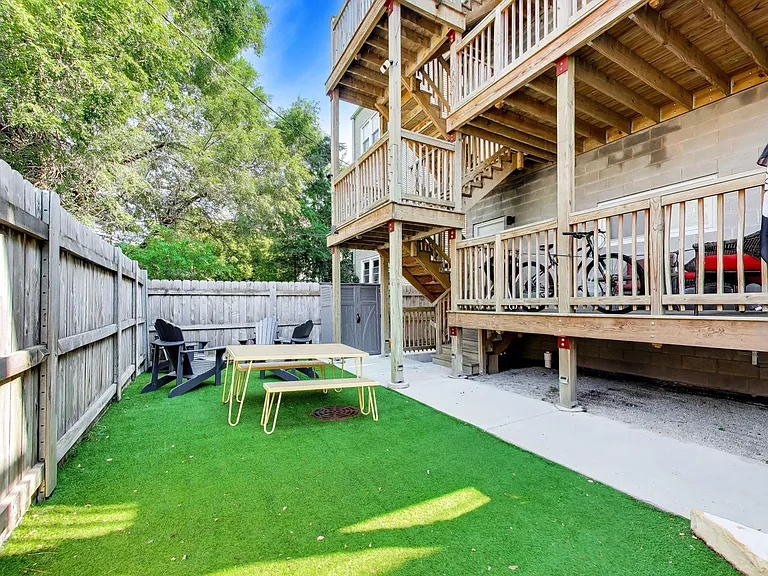 824 N Maplewood Ave #G — Photo 20