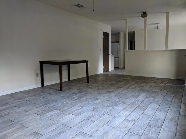 806 Arthur St — Photo 4