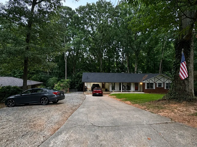 3425 Sharon Dr #2 — Photo 8