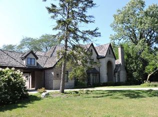 180 Coach Rd, Northfield, IL 60093