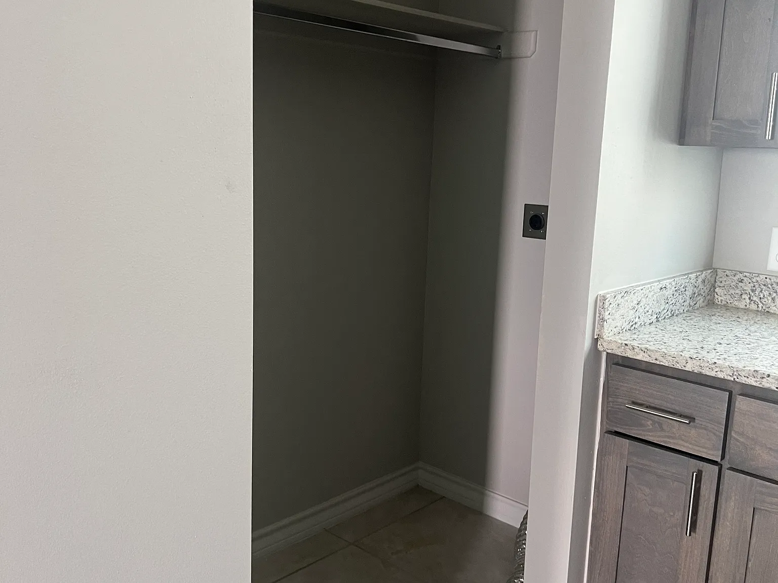1 bed, 685 sqft, $975 — Photo 2