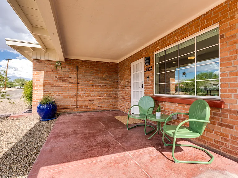 Front porch, Irrigation & desert potted plants