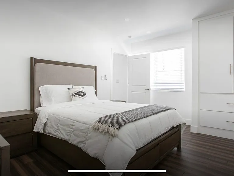 4453 Kingswell Ave #REAR HOUSE — Photo 10