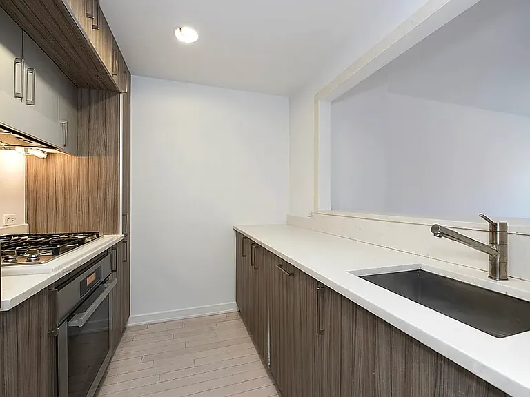 250 Bedford Ave #129502 — Photo 1