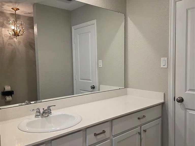 1942 Barrett Gables Dr — Photo 18