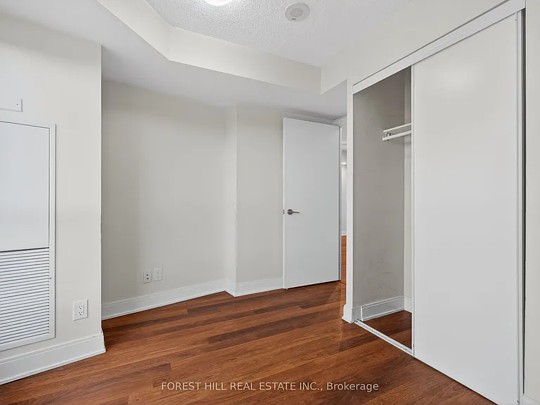 135 Village Green Sq #3125 — Photo 23