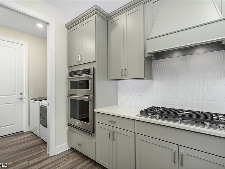 42186 Edgewater Dr — Photo 5