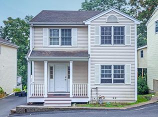 28 Blossom St, Waltham, MA 02451