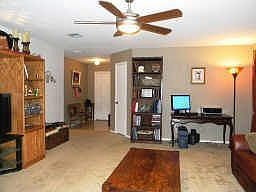 4th image of 717 Riverflat Dr
