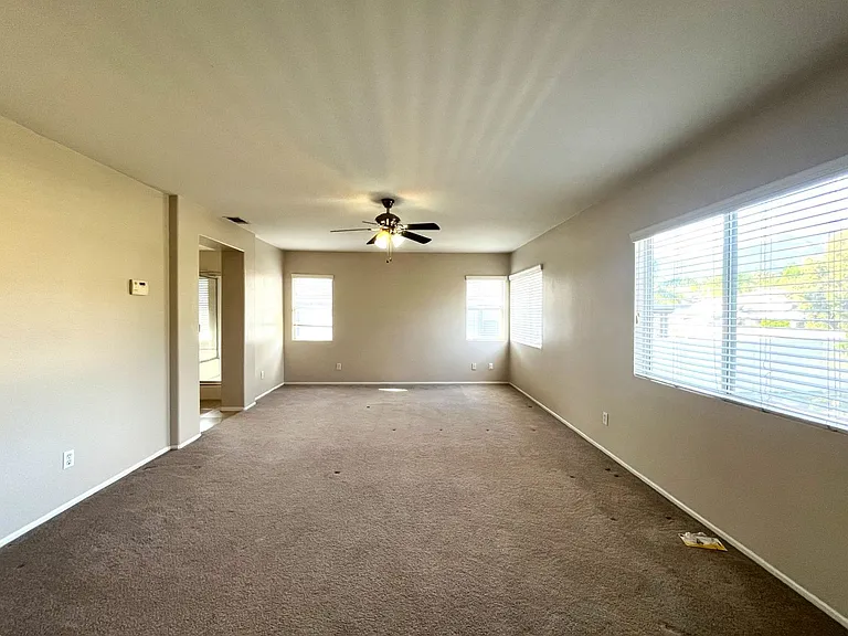 4130 Prairie Dunes Dr — Photo 22