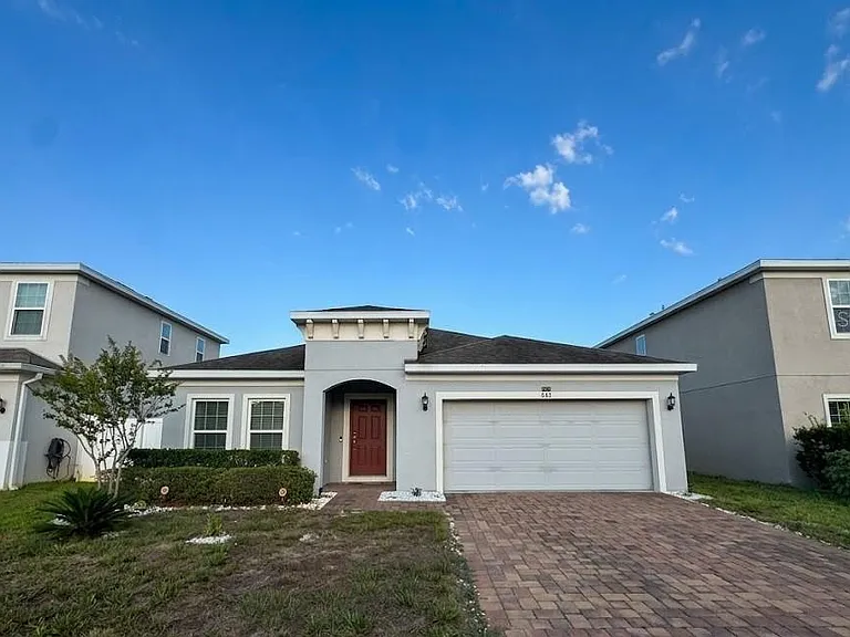 643 Samuel Pl — Photo 1