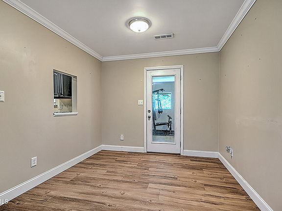 5th image of 107 Springview Dr
