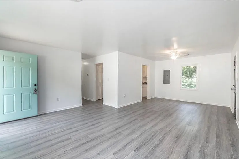 1803 Freeman St — Photo 4