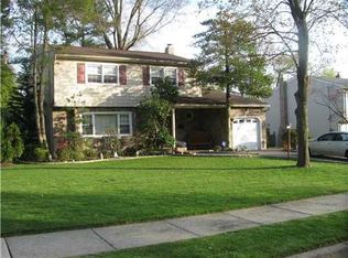 4 Alpine Ct, East Brunswick, NJ 08816