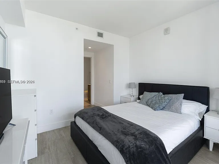 121 NE 34th St #2706 — Photo 13