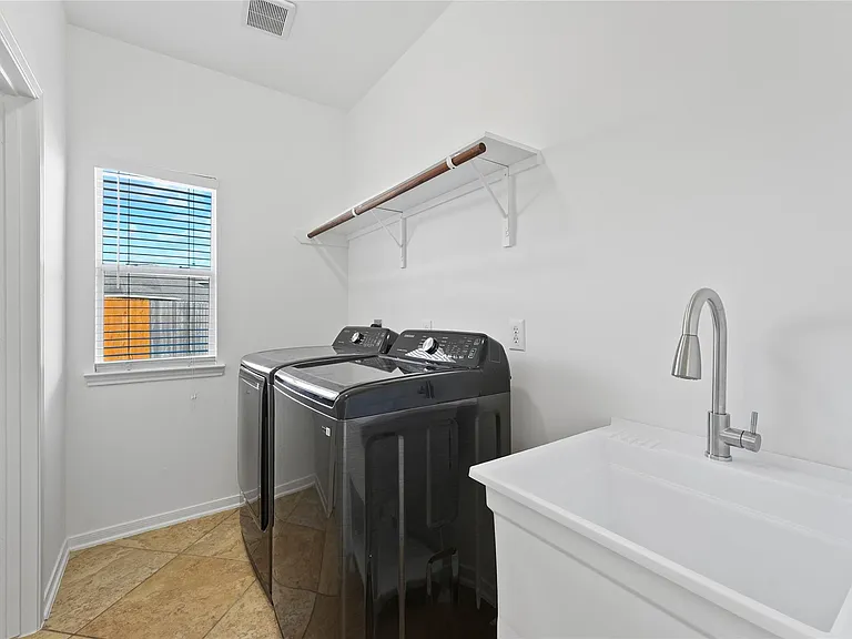 26422 Creston Woods Dr — Photo 37