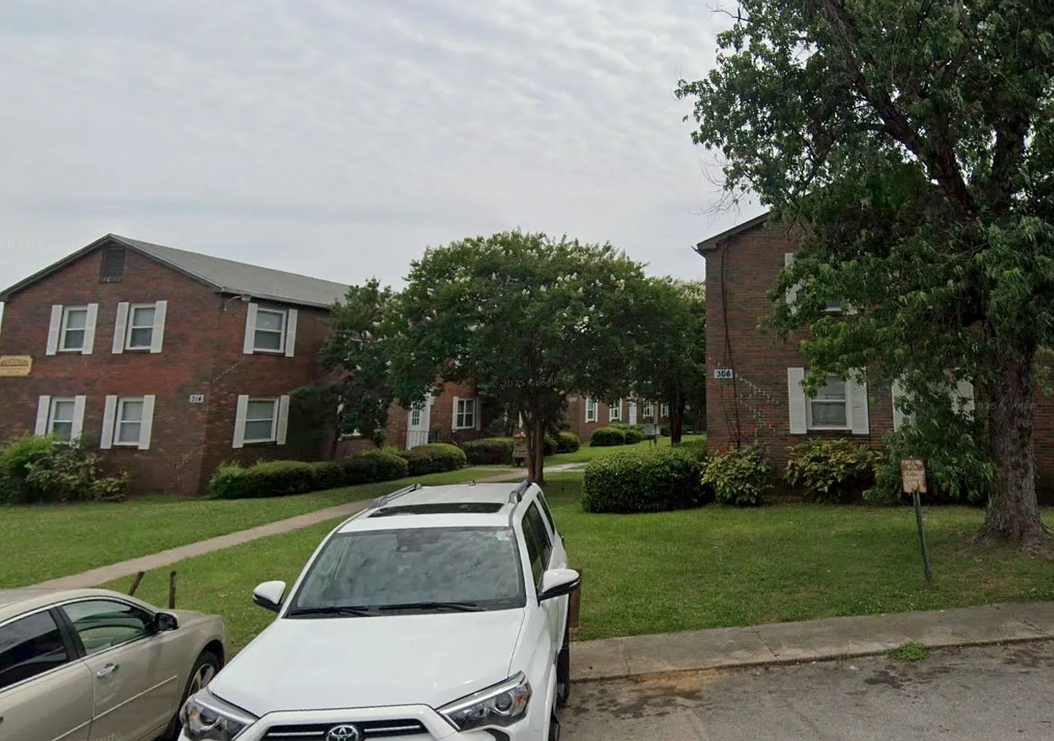 Columbiana — Photo 2